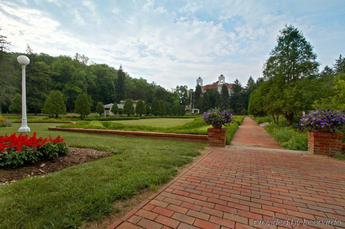 West Baden Springs Hotel فرنتش ليك المظهر الخارجي الصورة
